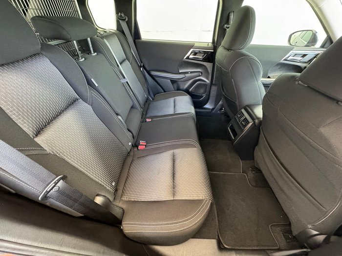 2022 Mitsubishi Outlander ES