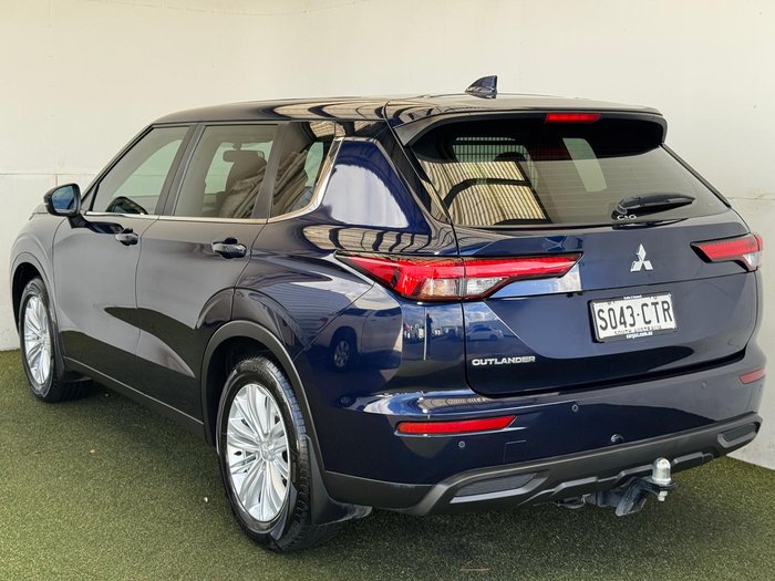 2022 Mitsubishi Outlander ES