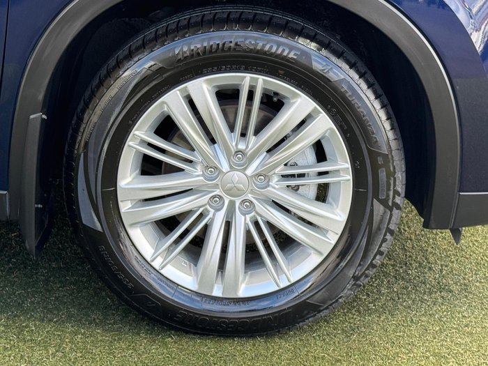 2022 Mitsubishi Outlander ES