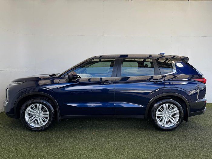2022 Mitsubishi Outlander ES