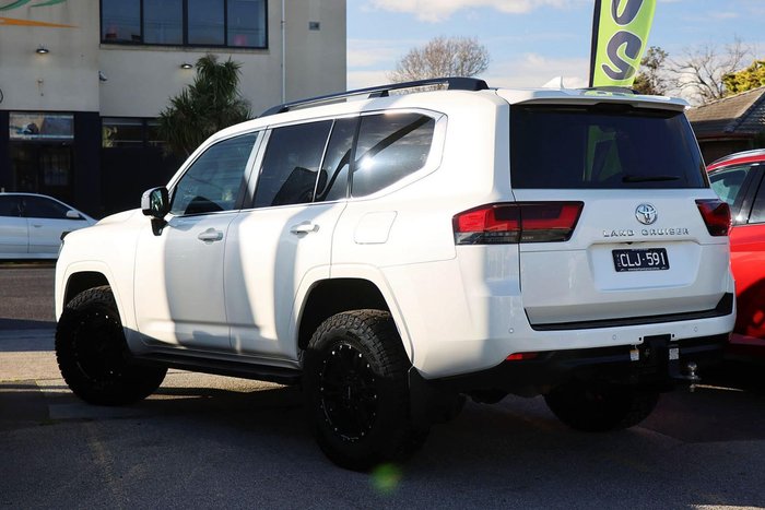 2023 Toyota Landcruiser VX