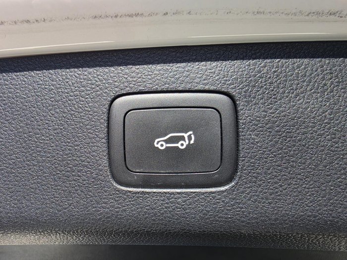 2022 MG HS Essence