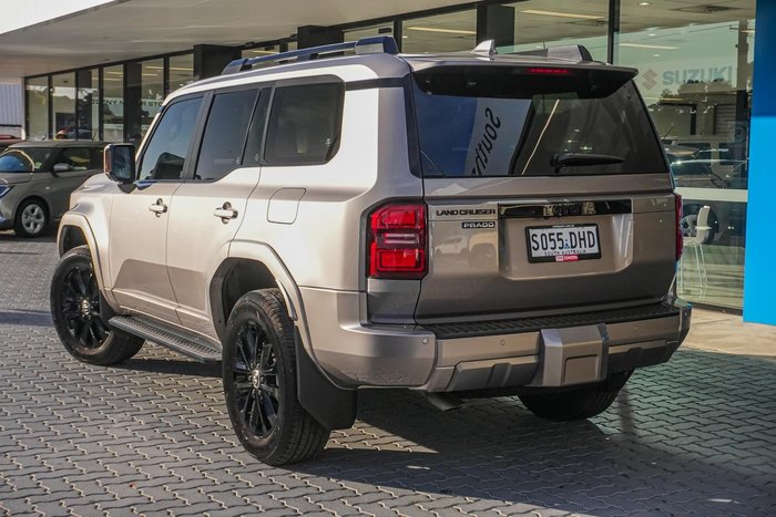 2025 Toyota Landcruiser Prado VX