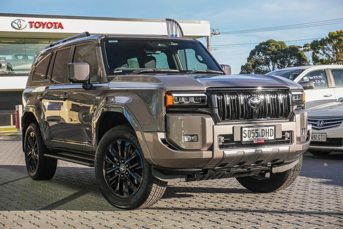 2025 Toyota Landcruiser Prado VX