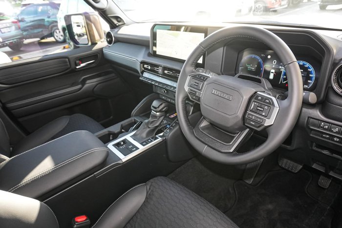 2025 Toyota Landcruiser Prado VX