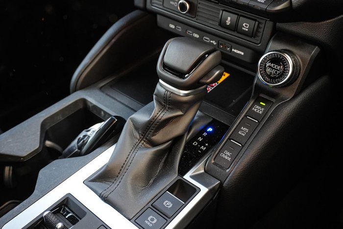 2025 Toyota Landcruiser Prado VX