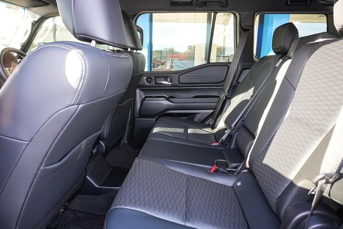 2025 Toyota Landcruiser Prado VX