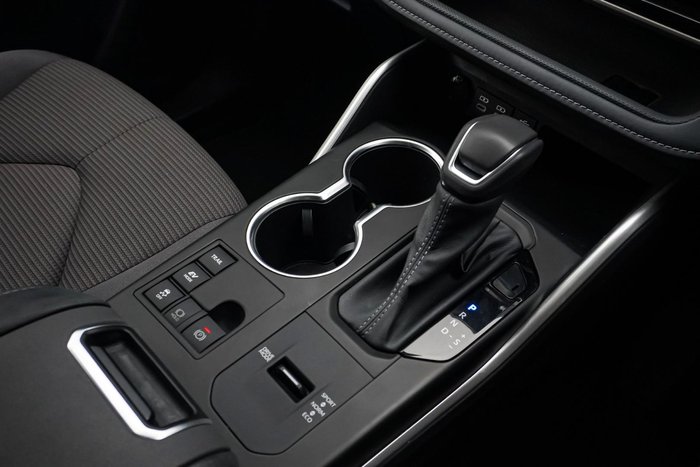 2023 Toyota Kluger GX