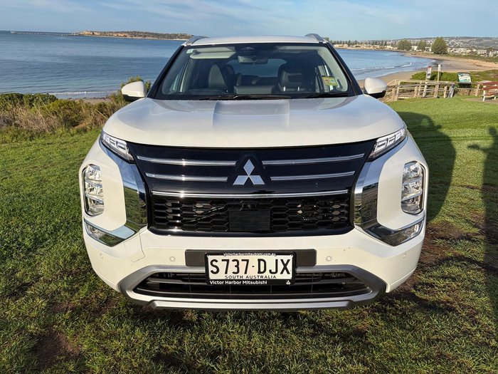 2025 Mitsubishi Outlander Exceed