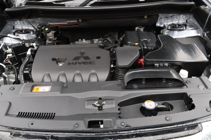 2017 Mitsubishi Outlander LS
