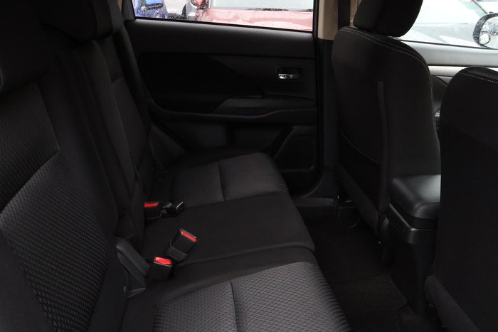 2017 Mitsubishi Outlander LS