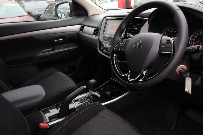 2017 Mitsubishi Outlander LS