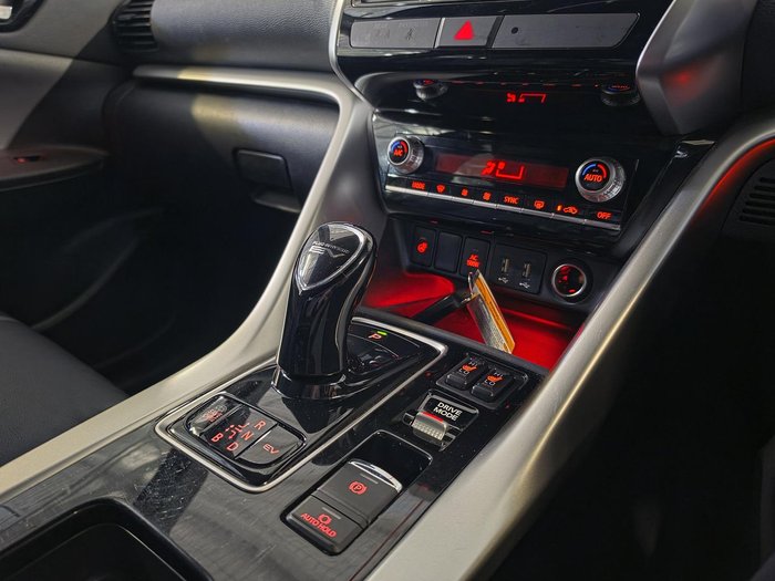 2024 Mitsubishi Eclipse Cross PHEV Exceed