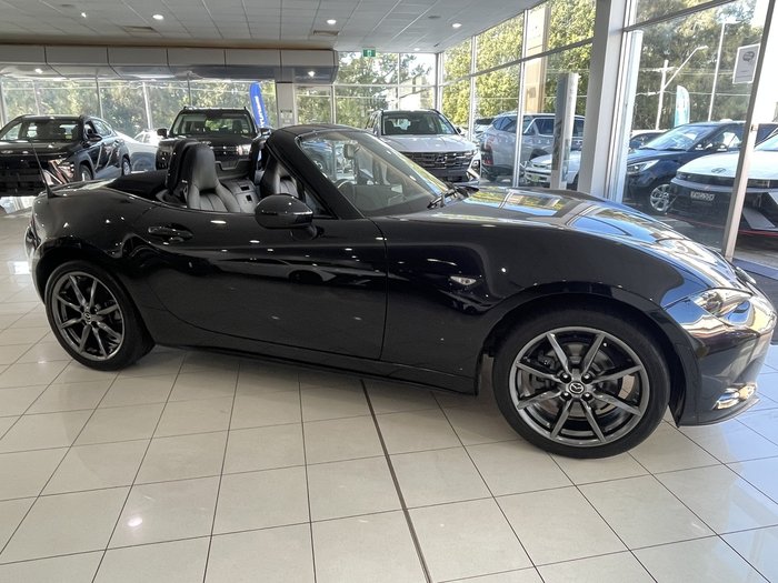 2016 Mazda MX-5 Roadster GT