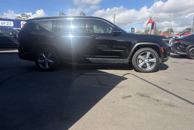 2022 JEEP GRAND CHEROKEE L LIMITED (4x4)
