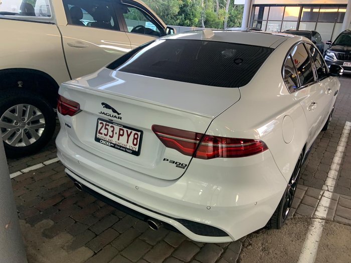 2021 Jaguar XE P300 R-Dynamic Black