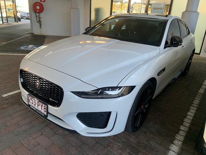 2021 Jaguar XE P300 R-Dynamic Black