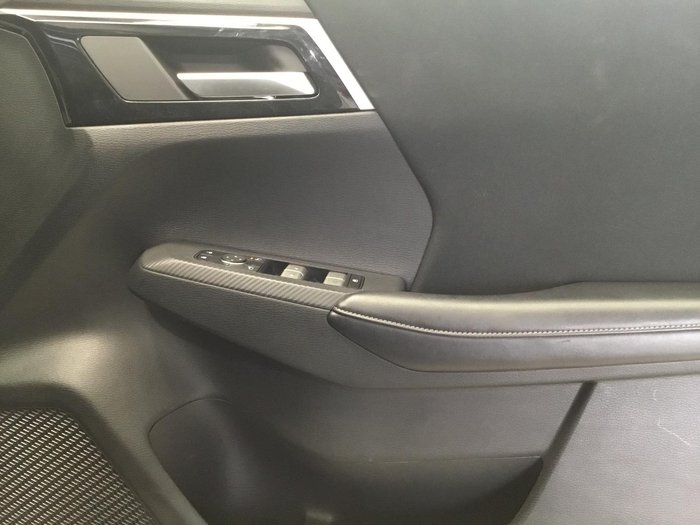 2024 Mitsubishi Outlander ES