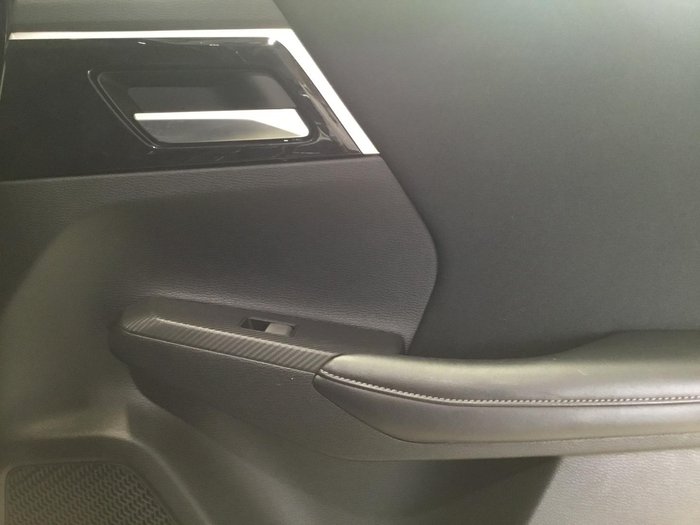 2024 Mitsubishi Outlander ES
