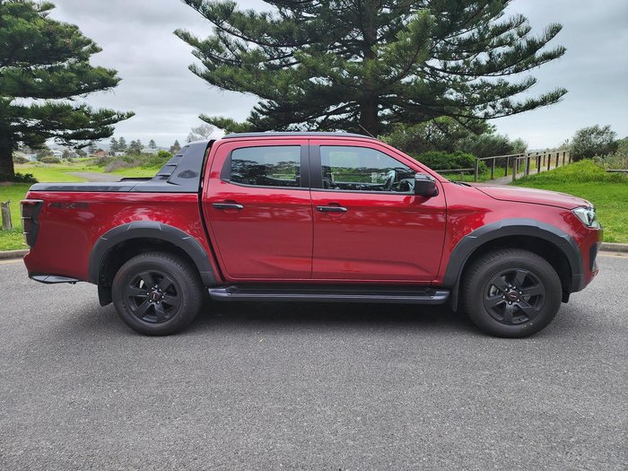 2025 Isuzu D-MAX X-TERRAIN