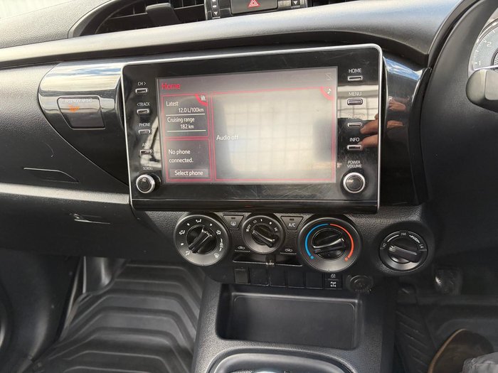 2021 Toyota Hilux SR