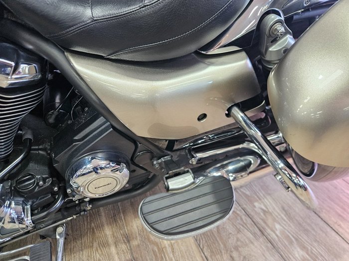 2010 Kawasaki VULCAN 1700 NOMAD Black