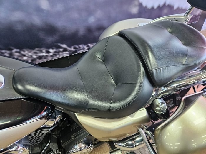2010 Kawasaki VULCAN 1700 NOMAD Black