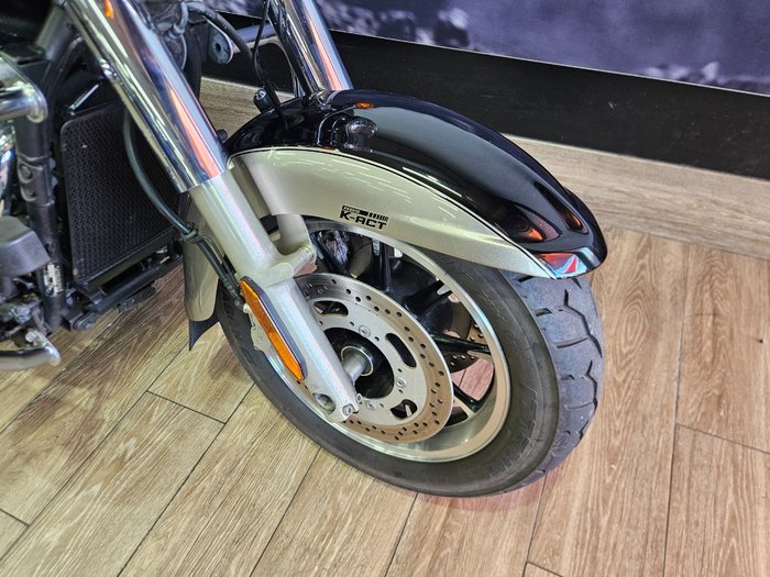 2010 Kawasaki VULCAN 1700 NOMAD Black