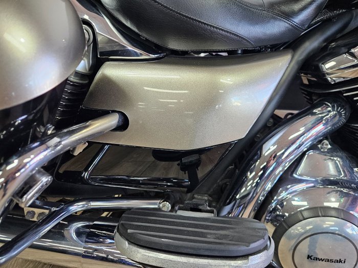 2010 Kawasaki VULCAN 1700 NOMAD Black