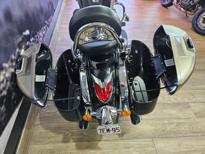 2010 Kawasaki VULCAN 1700 NOMAD Black