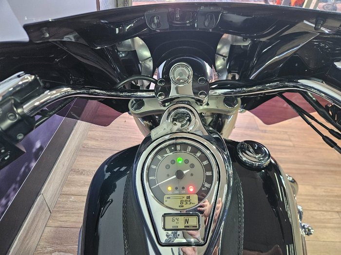 2010 Kawasaki VULCAN 1700 NOMAD Black