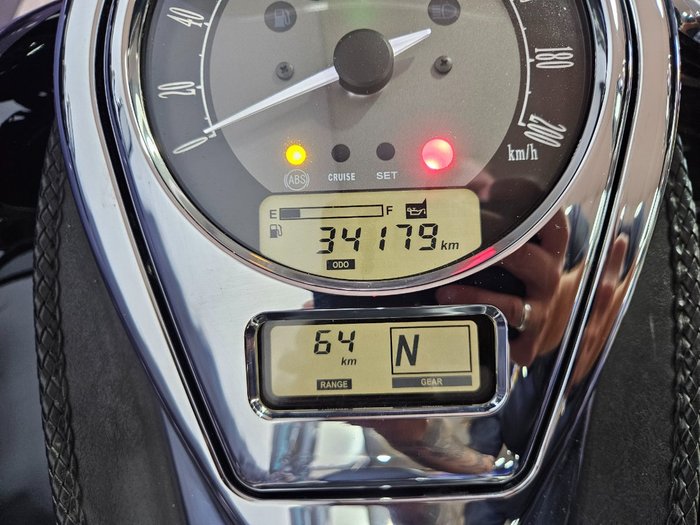 2010 Kawasaki VULCAN 1700 NOMAD Black
