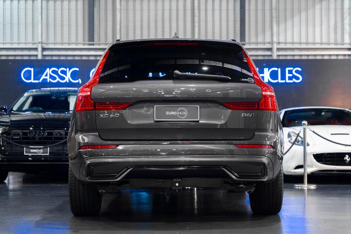 2021 Volvo XC60 B6 R-Design