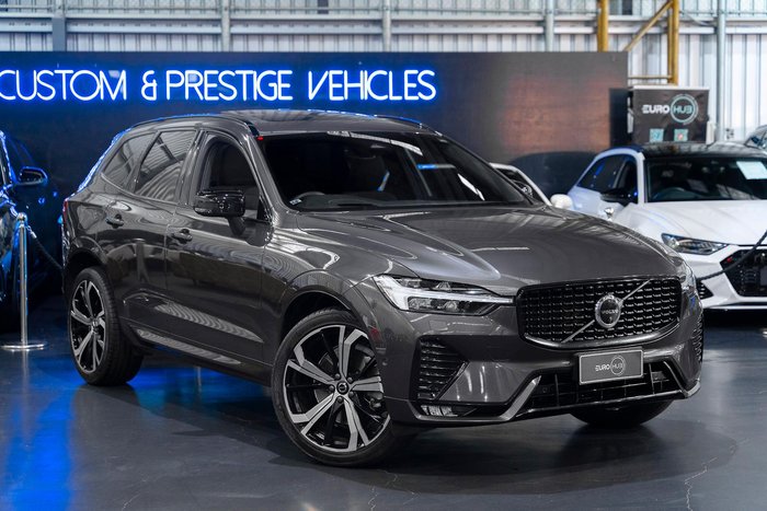 2021 Volvo XC60 B6 R-Design