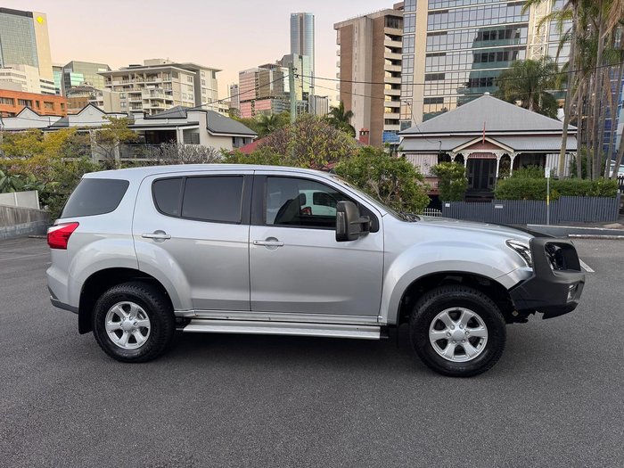 2020 Isuzu MU-X LS-M