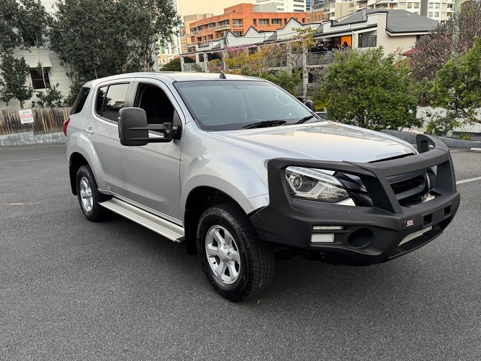 2020 Isuzu MU-X