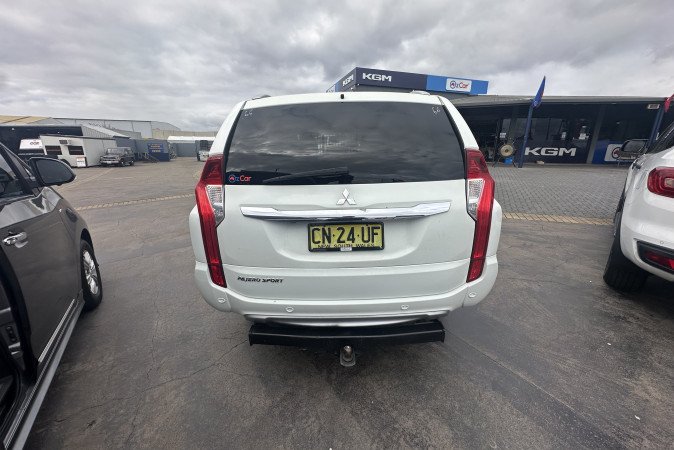 2023 MITSUBISHI OUTLANDER LS 7 SEAT (2WD)