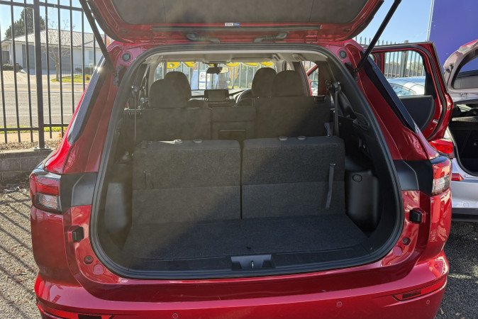 2024 MITSUBISHI OUTLANDER ES 7 SEAT (2WD)