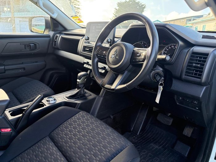 2024 Mitsubishi Triton GLX