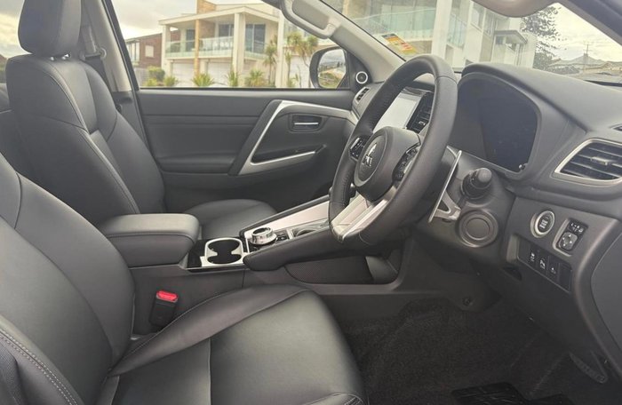 2024 Mitsubishi Pajero Sport Exceed