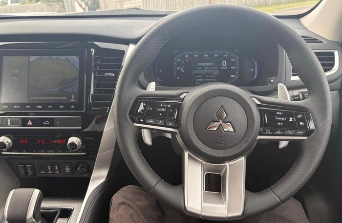 2024 Mitsubishi Pajero Sport Exceed