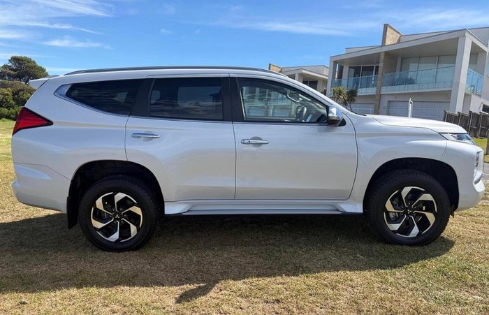 2024 Mitsubishi Pajero Sport GLS