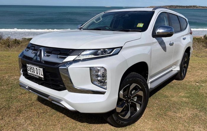 2024 Mitsubishi Pajero Sport GLS