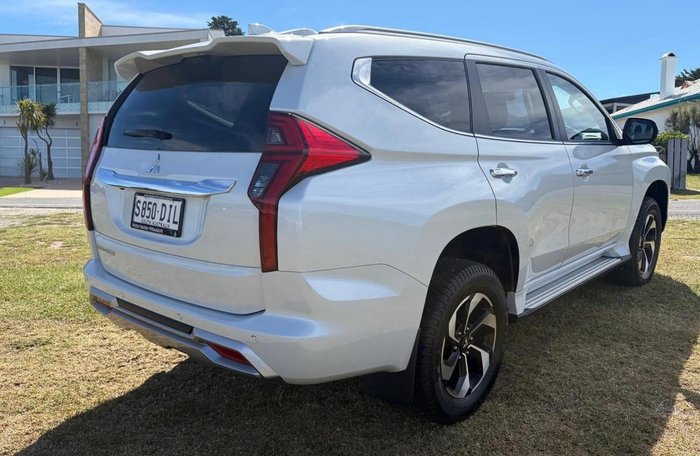 2024 Mitsubishi Pajero Sport GLS