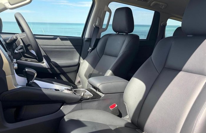 2024 Mitsubishi Pajero Sport GLS