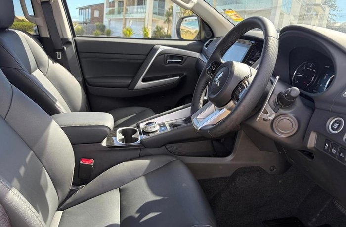 2024 Mitsubishi Pajero Sport GLS