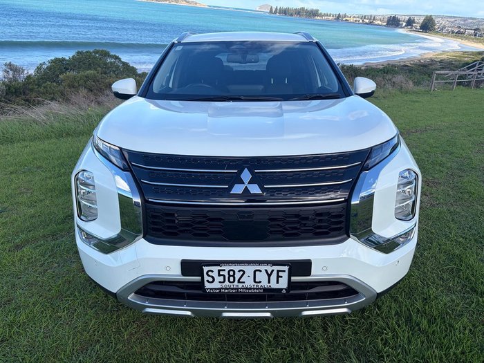 2023 Mitsubishi Outlander LS