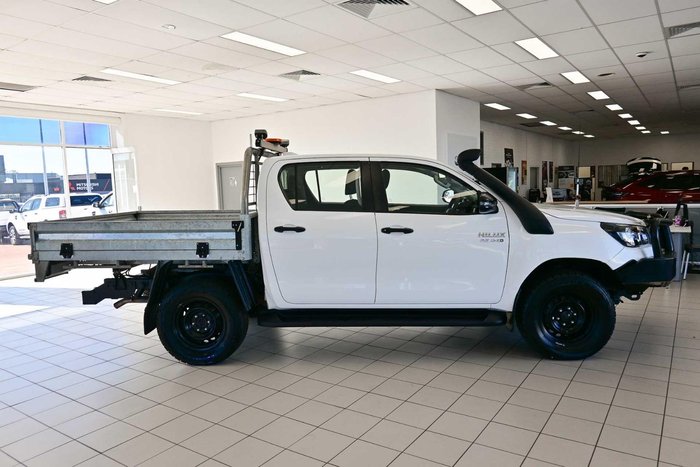 2022 Toyota Hilux SR