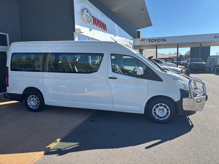 2022 Toyota HIACE Commuter Bus DSL AT (White Only)