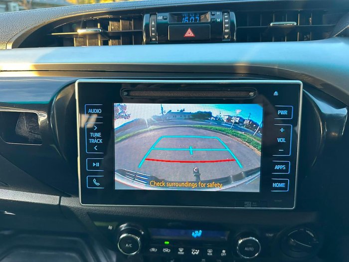2019 Toyota Hilux SR5